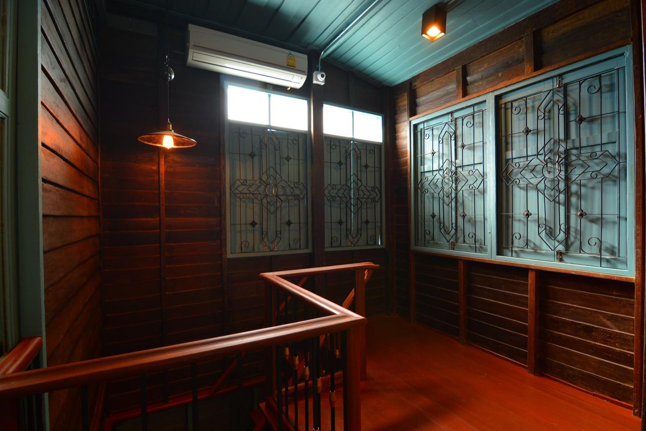 La Moon Hostel Банкок Екстериор снимка