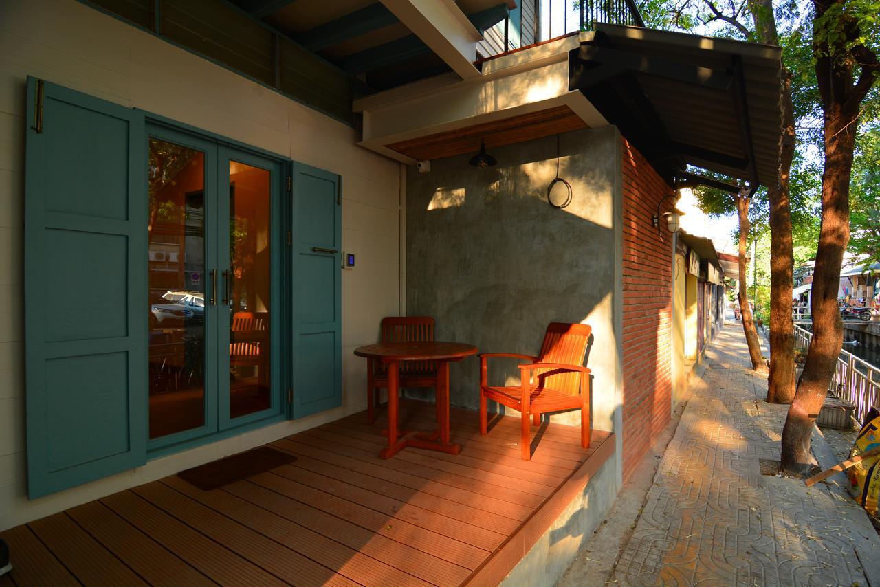 La Moon Hostel Банкок Екстериор снимка